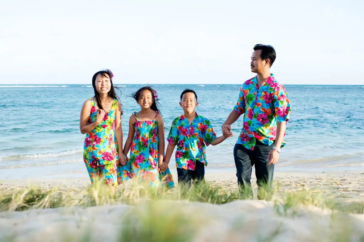 Matching Hawaiian Clothing for Couples & Family – Lavahut