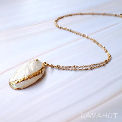 Creamy Mussel Seashell Hawaiian Pendant Necklace - Made In Hawaii