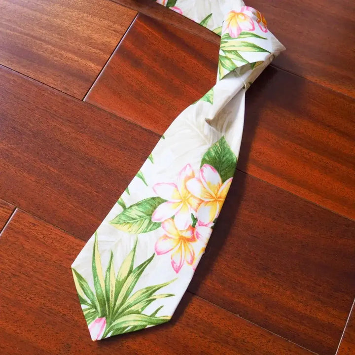 Gardens Creams Hawaiian Necktie - Made in Hawaii