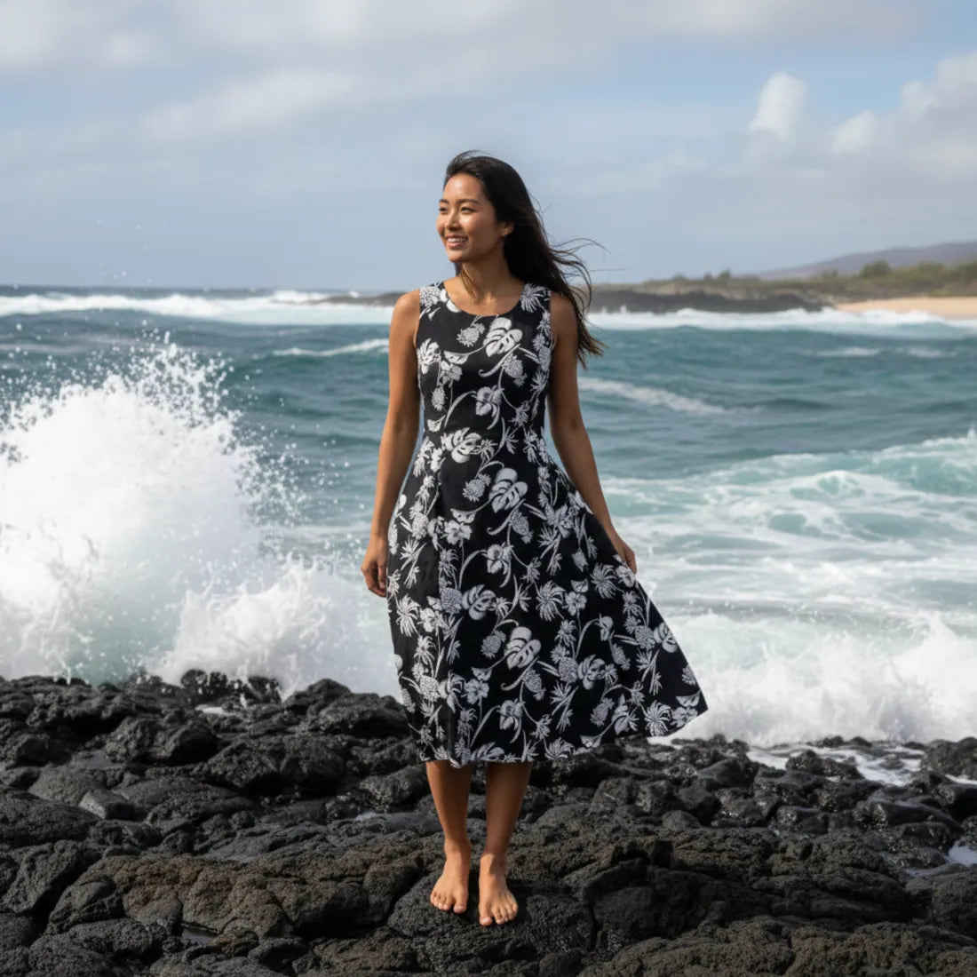 Pineapple Paradise Midi Hawaiian Dress in Black S / Black