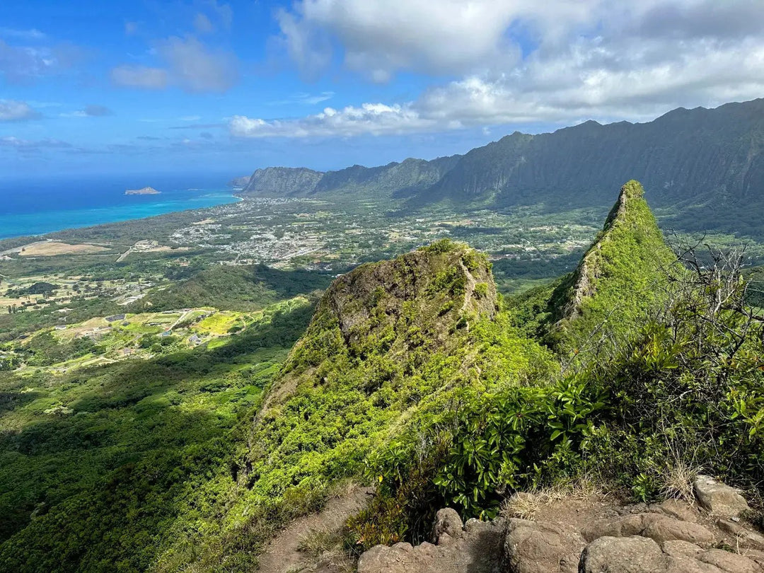 Conquer the Olomana Hiking Adventure: A Thrilling Journey to Oahu's Stunning Peak 1 - Lavahut