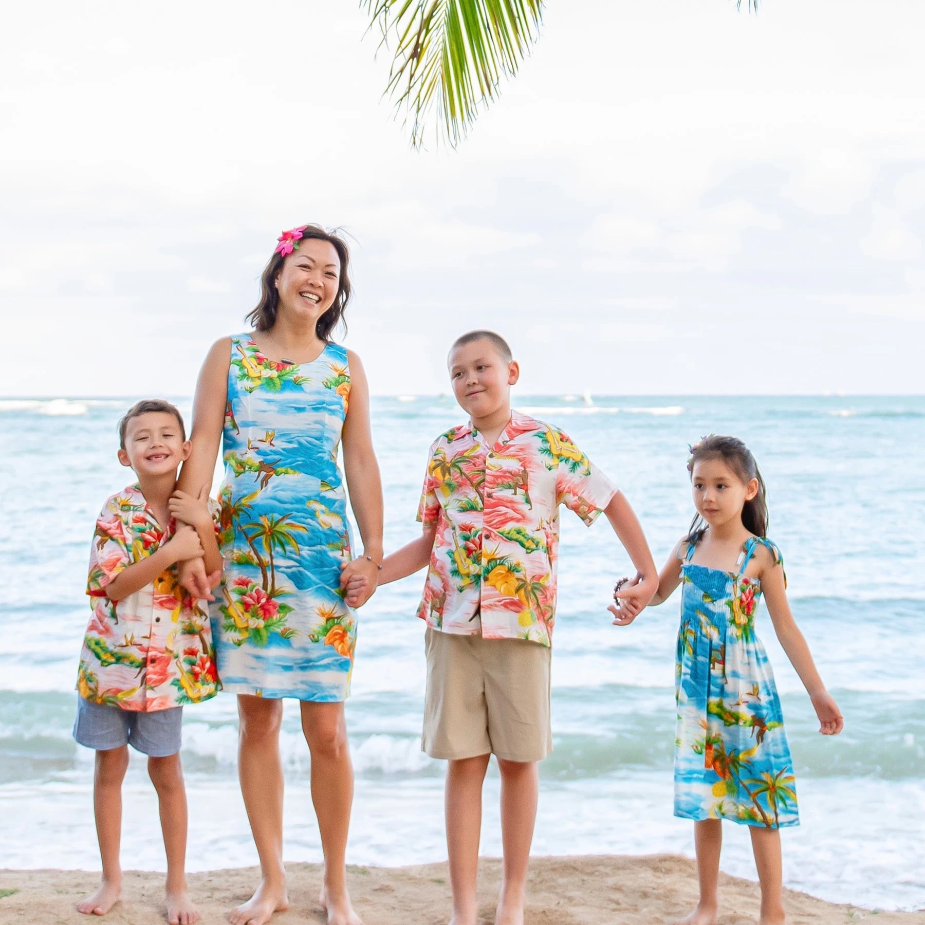 Matching Hawaiian Clothing for Couples & Family