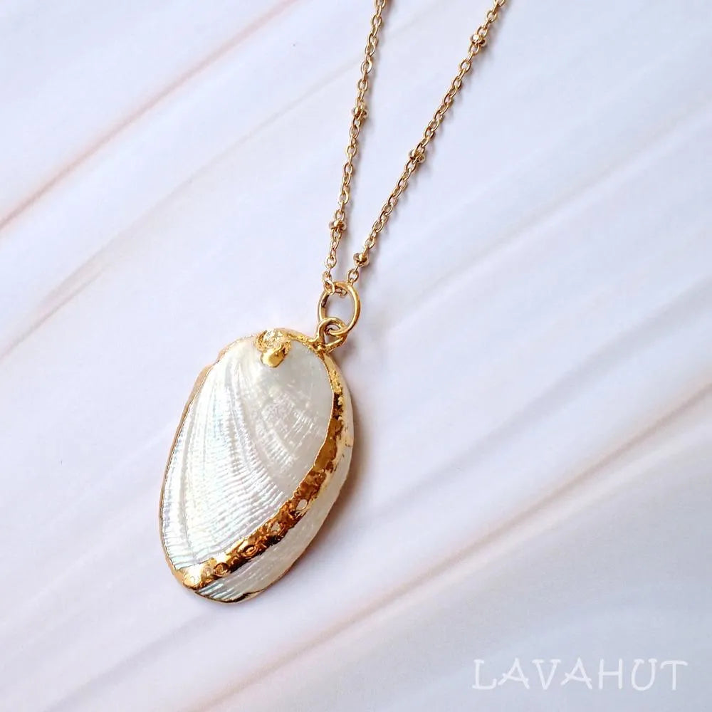 Creamy Mussel Seashell Hawaiian Pendant Necklace - Made in Hawaii