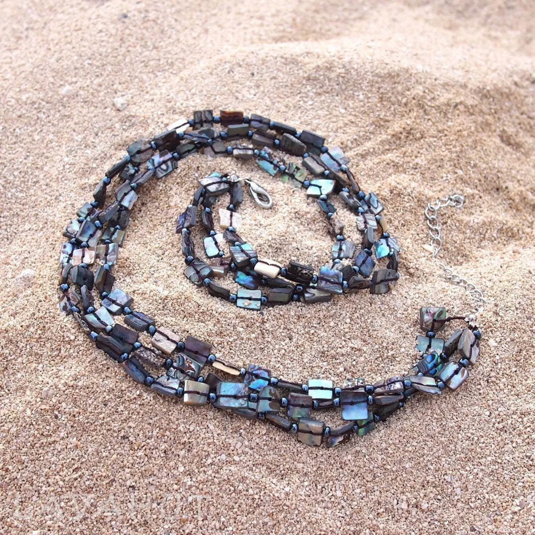 Hanauma Black Mother-of-pearl Hawaiian Necklace - Made in Hawaii