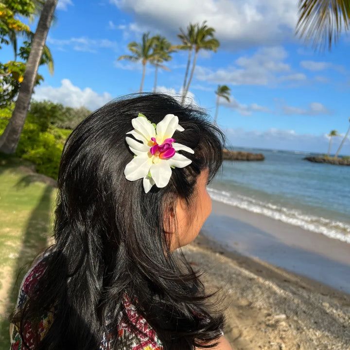 Kahalu’u White Hawaiian Flower Hair Clip - Made in Hawaii