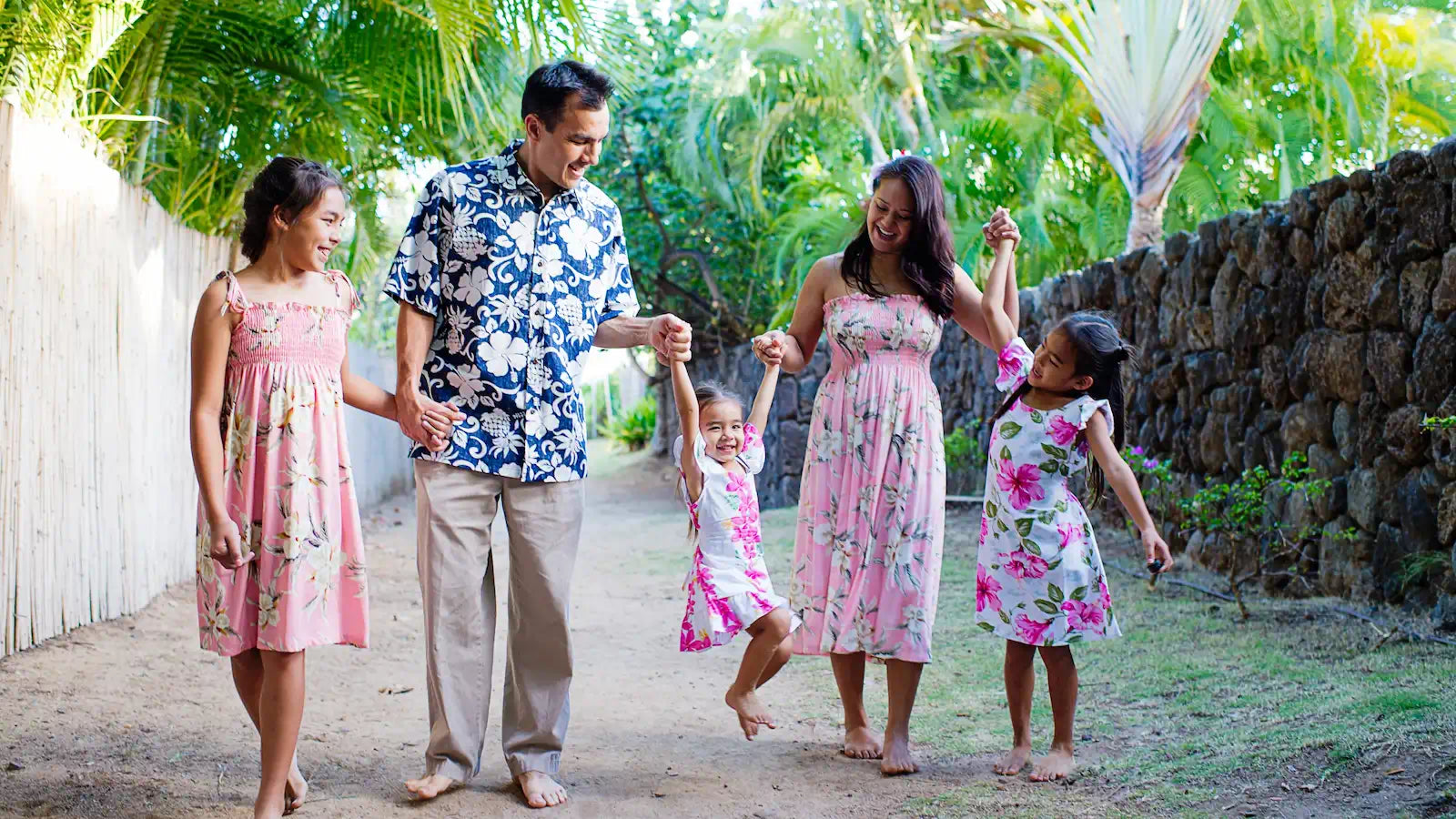 Matching Hawaiian Family Outfits