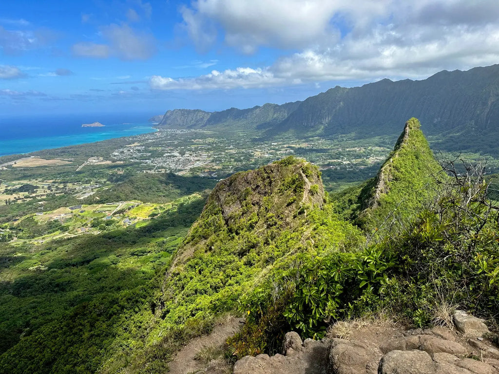 Conquer the Olomana Hiking Adventure: A Thrilling Journey to Oahu's Stunning Peaks (Peak 1)