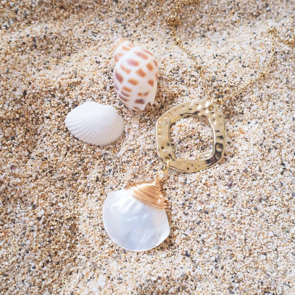Luna Mother of Pearl Seashell Hawaiian Pendant Necklace – Authentic Hawaiian Necklaces by Lavahut
