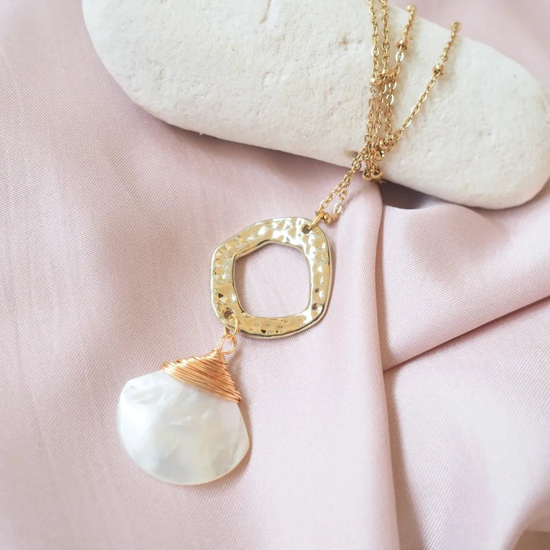 Luna Mother of Pearl Seashell Hawaiian Pendant Necklace – Authentic Hawaiian Necklaces by Lavahut