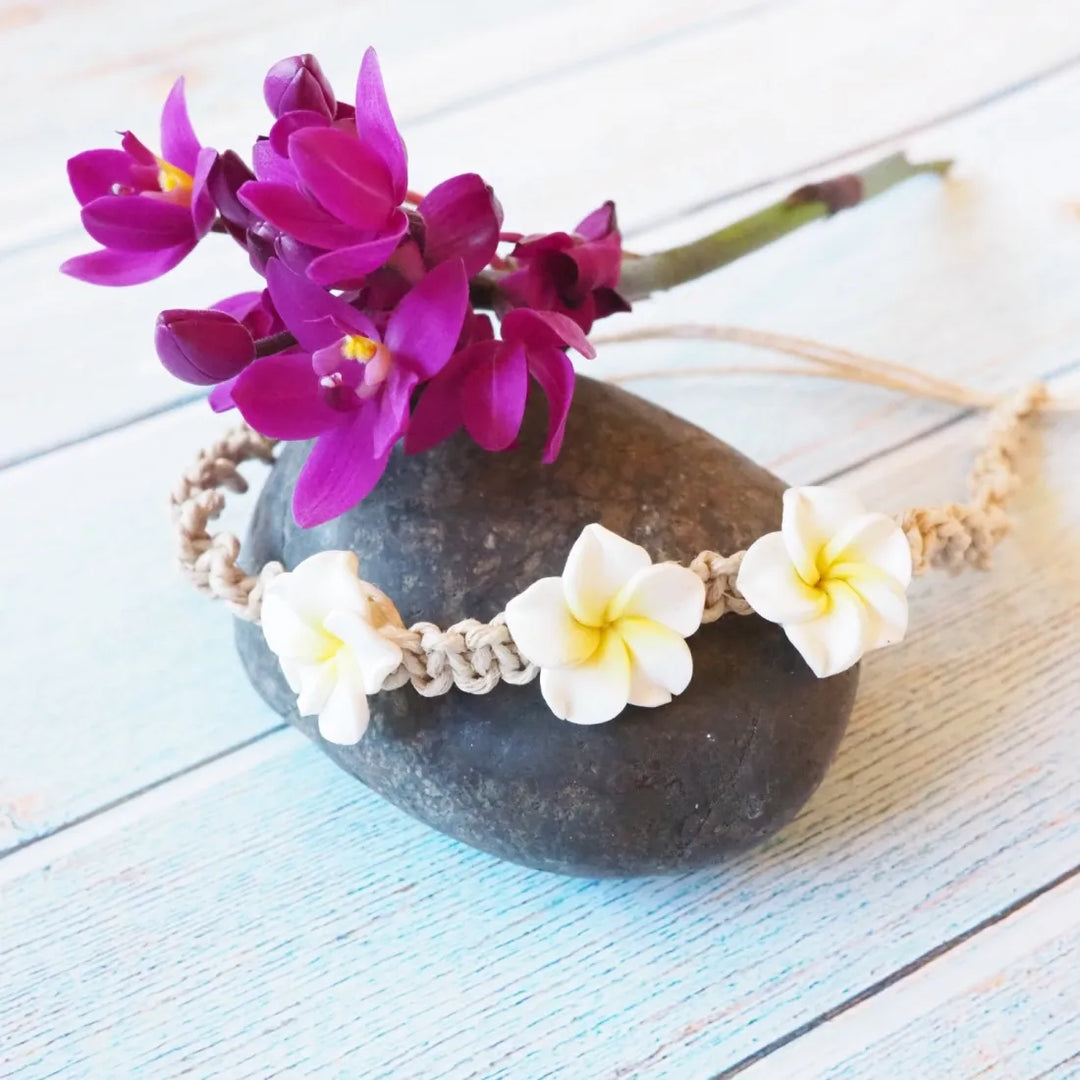 Plumeria Dream White Friendship Bracelet - Made in Hawaii