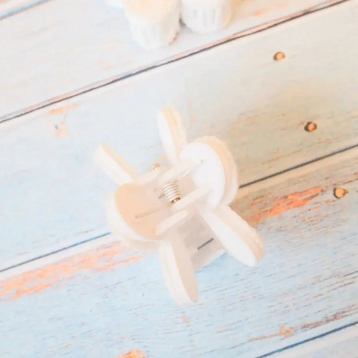 Pua Crochet White Flower Hair Claw - Made in Hawaii