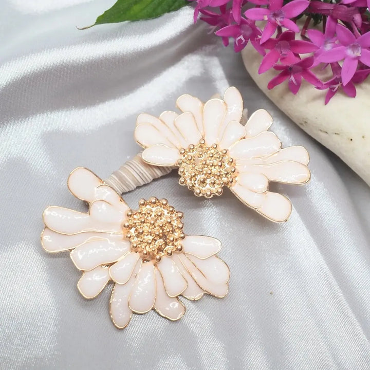 Wow White Flower Earrings - Made in Hawaii